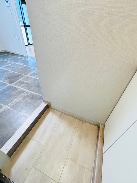物件内観写真17　(玄関)