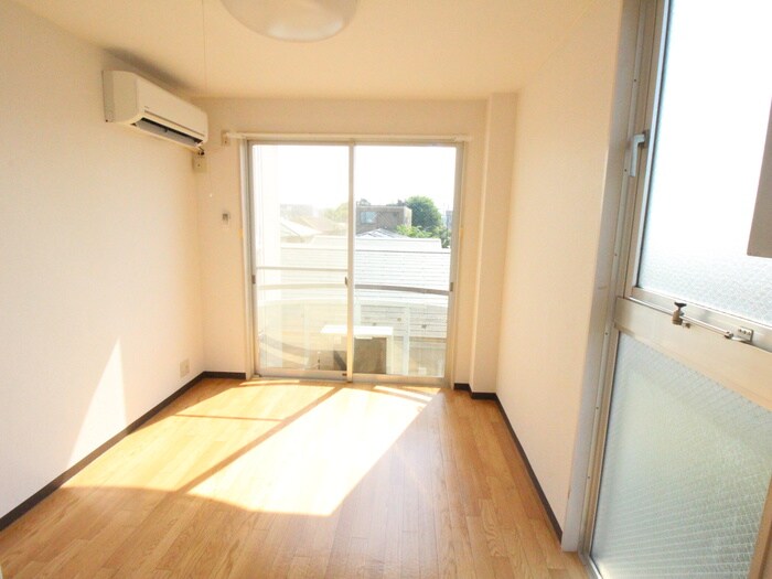 物件内観写真7　(居室)