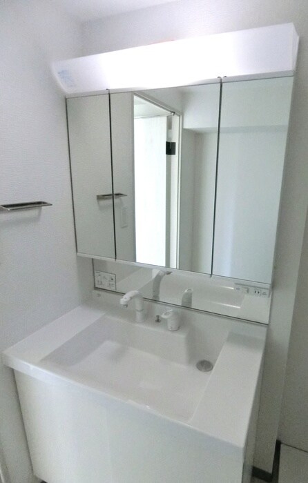 物件内観写真12　(洗面)