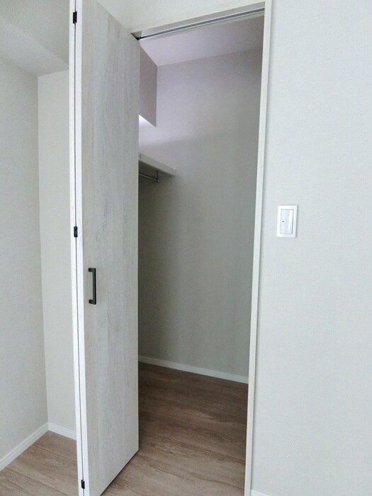 物件内観写真13　(収納)