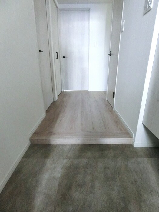 物件内観写真17　(玄関)