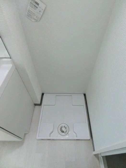 物件内観写真20　(洗濯機置場)