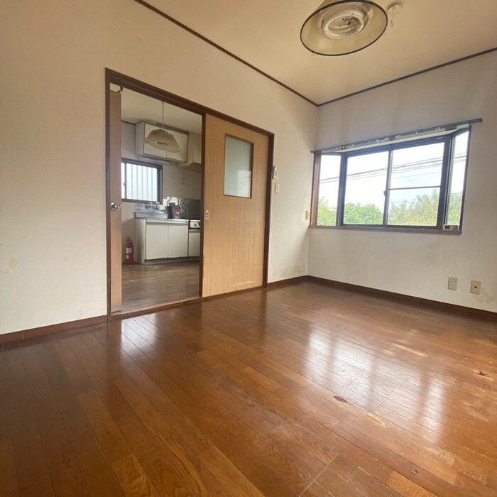 物件内観写真8　(居室)