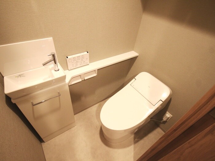 物件内観写真10　(トイレ)