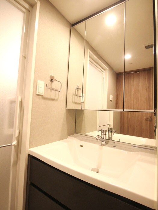 物件内観写真10　(洗面)