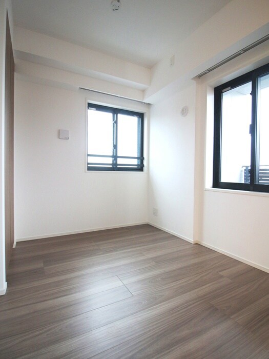 物件内観写真14　(室内からの展望)