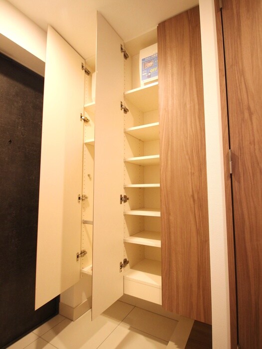 物件内観写真15　(靴箱)