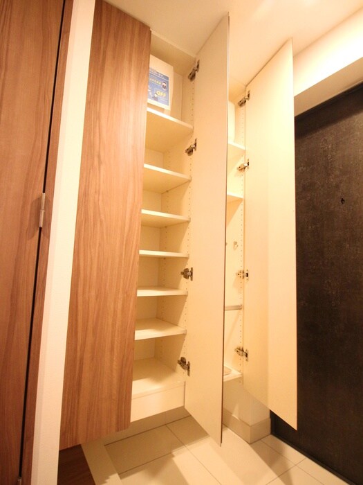 物件内観写真17　(靴箱)