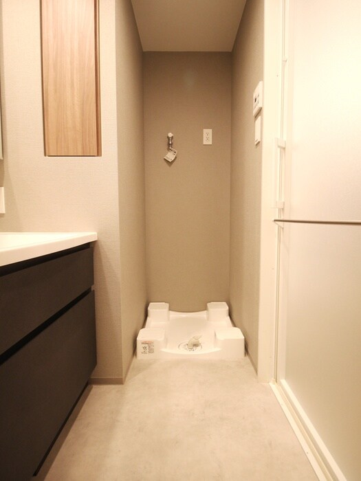 物件内観写真18　(洗濯機置場)