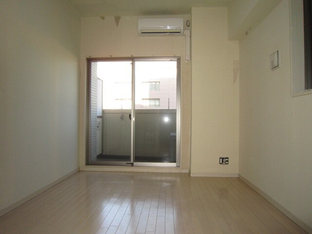 物件内観写真4　(居室)