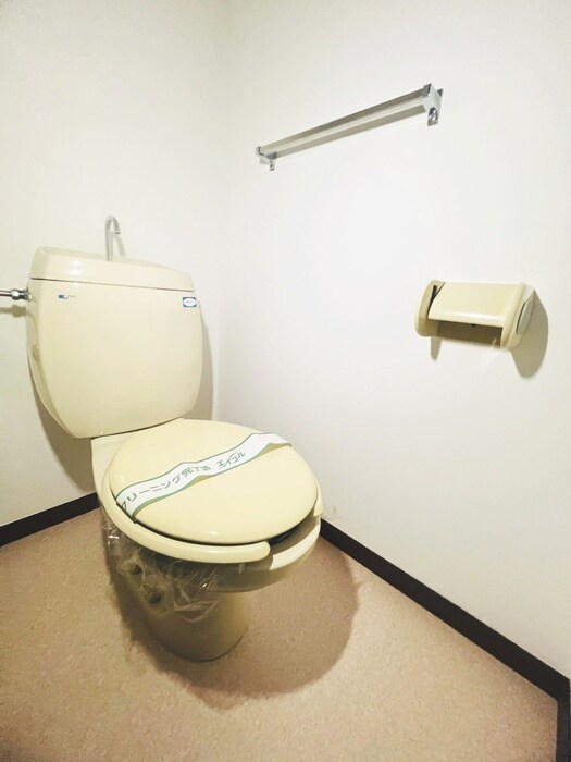 物件内観写真15　(トイレ)