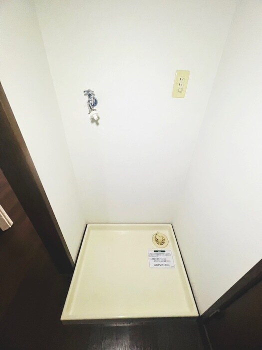 物件内観写真19　(洗濯機置場)