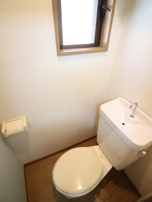 物件内観写真11　(トイレ)