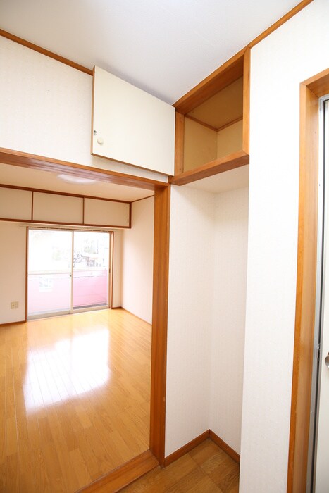 物件内観写真12　(収納)