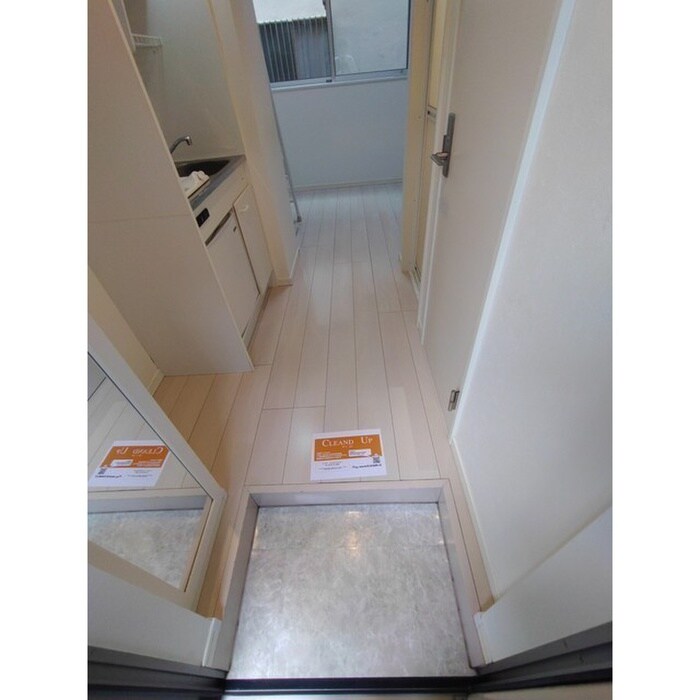 物件内観写真19　(玄関)