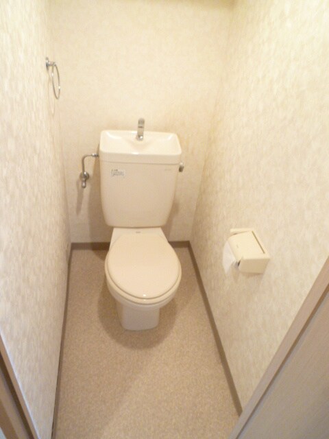 物件内観写真11　(トイレ)