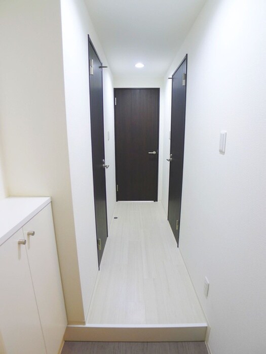 物件内観写真10　(玄関)
