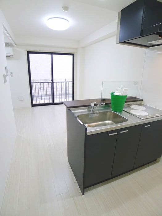 物件内観写真12　(室内からの展望)