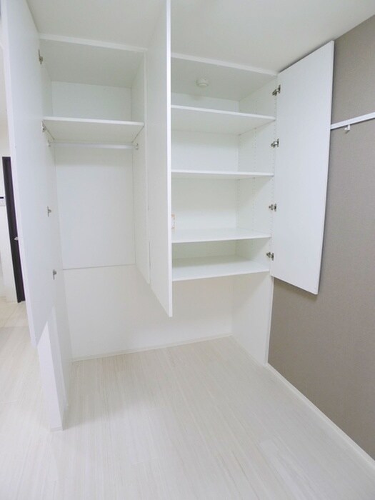 物件内観写真13　(収納)