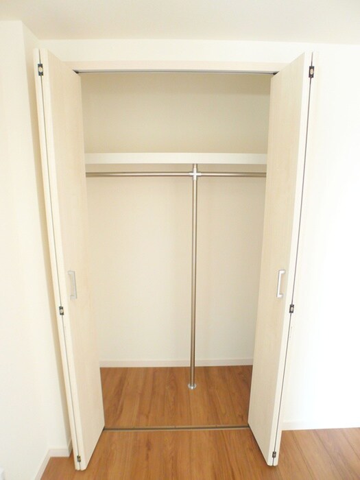 物件内観写真12　(収納)