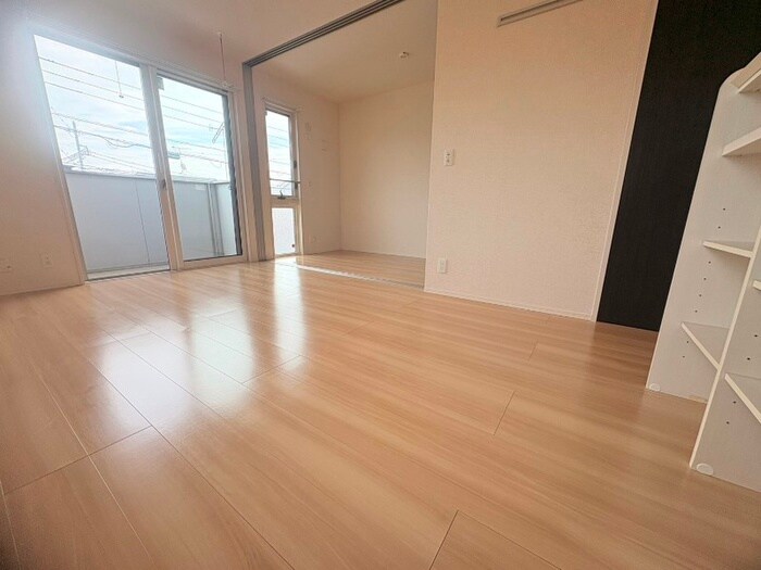 物件内観写真8　(居室)