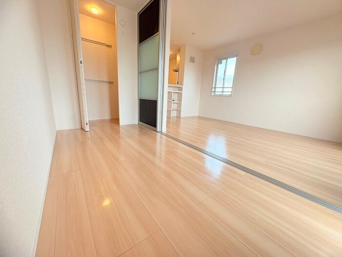 物件内観写真10　(居室)