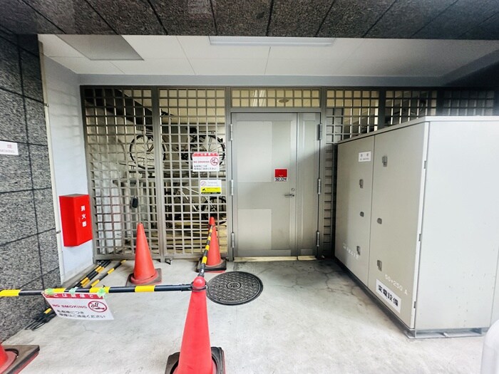 物件外観写真3　(駐輪場)