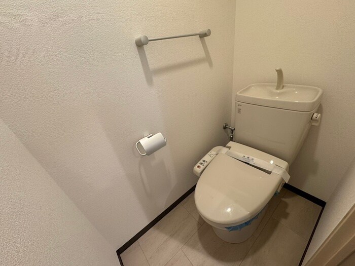 物件内観写真15　(トイレ)