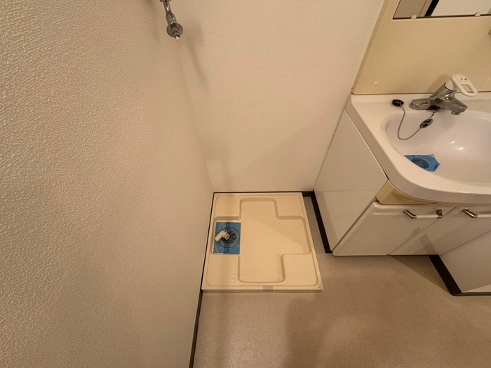 物件内観写真18　(洗濯機置場)