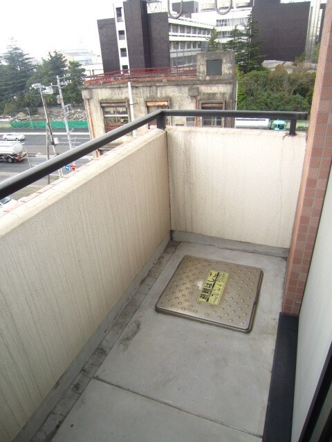 物件内観写真9　(ベランダ・バルコニー)