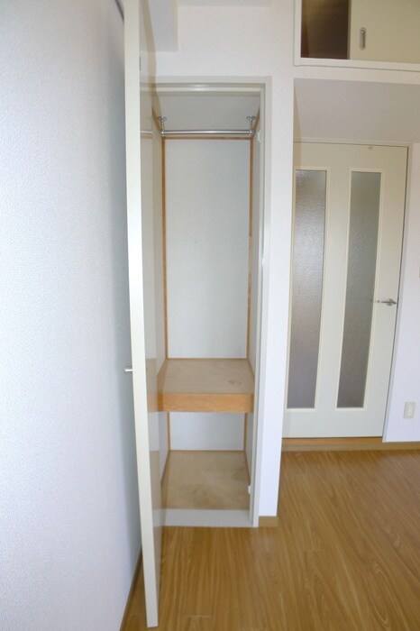 物件内観写真16　(収納)