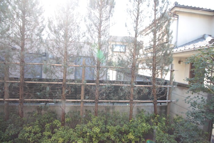 物件内観写真22　(室内からの展望)