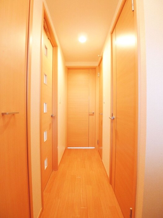 物件内観写真5　(廊下)