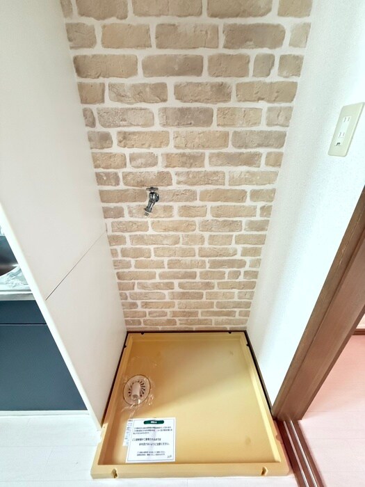 物件内観写真16　(洗濯機置場)