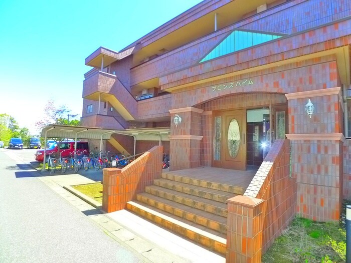 物件外観写真5　(駐輪場)