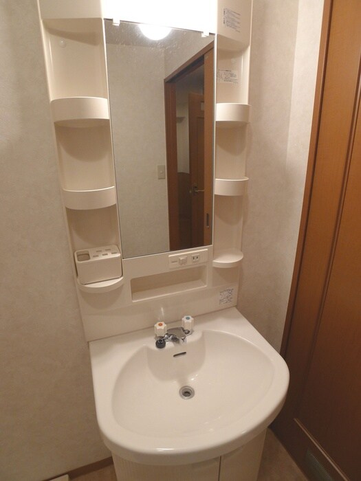 物件内観写真16　(洗面)