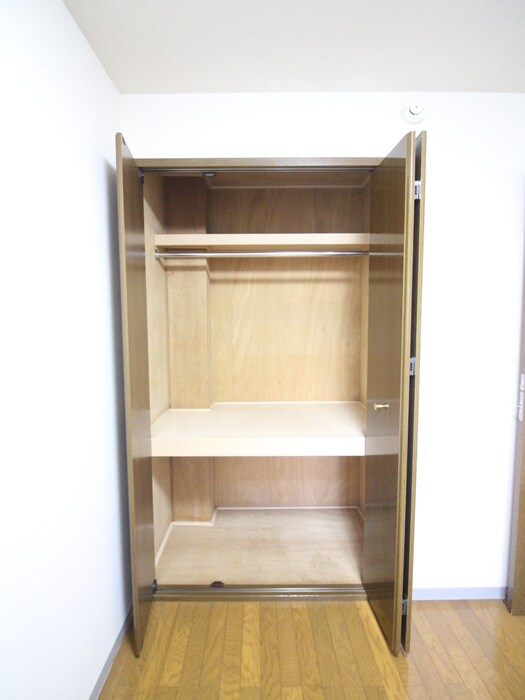 物件内観写真15　(収納)