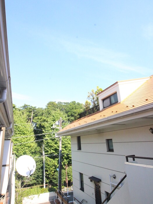 物件内観写真17　(室内からの展望)