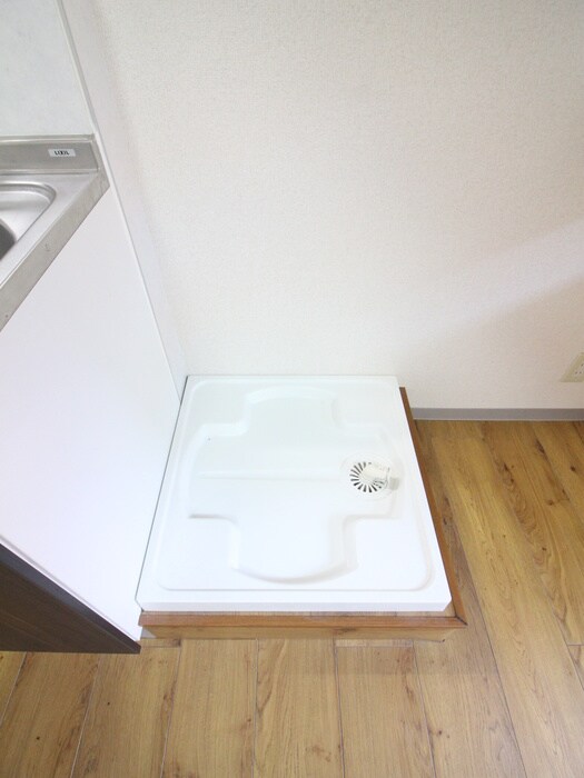 物件内観写真20　(洗濯機置場)