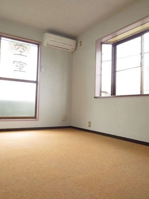 物件内観写真3　(居室)