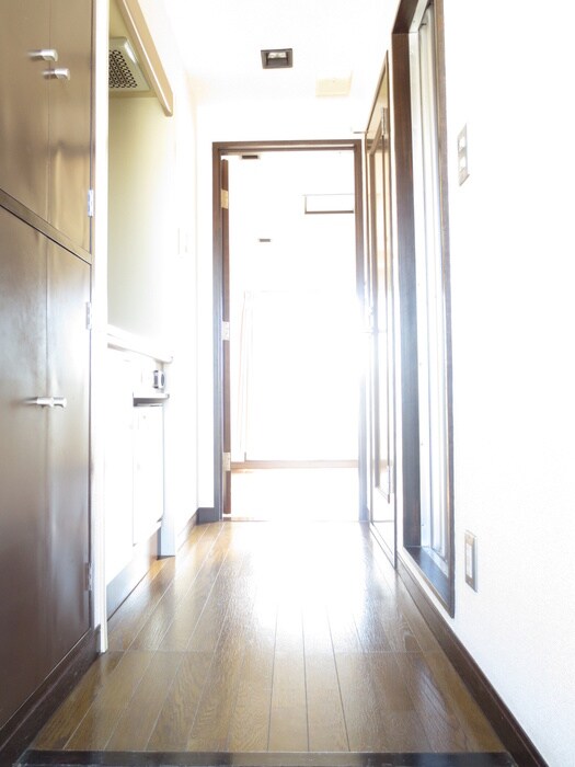 物件内観写真7　(玄関)