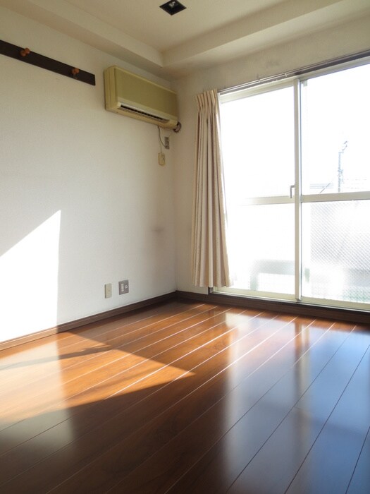 物件内観写真10　(居室)