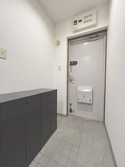 物件内観写真17　(玄関)