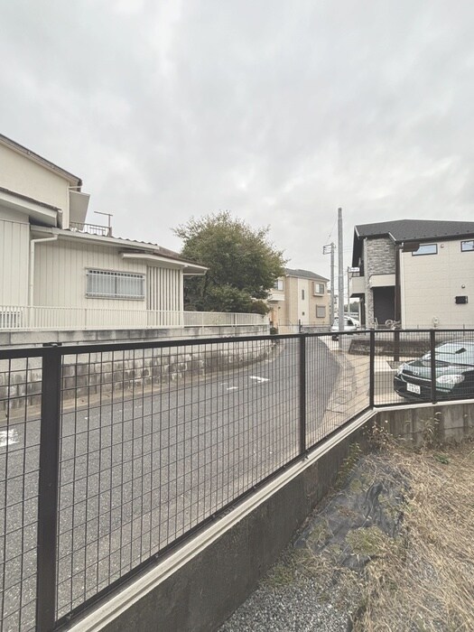 物件内観写真22　(室内からの展望)