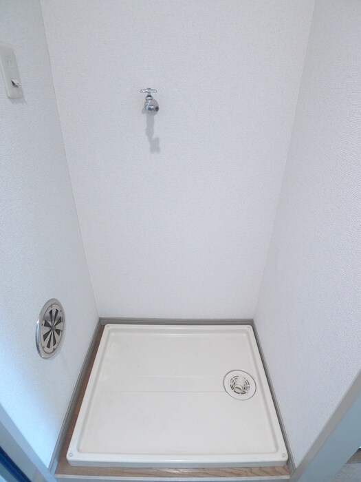 物件内観写真15　(洗濯機置場)