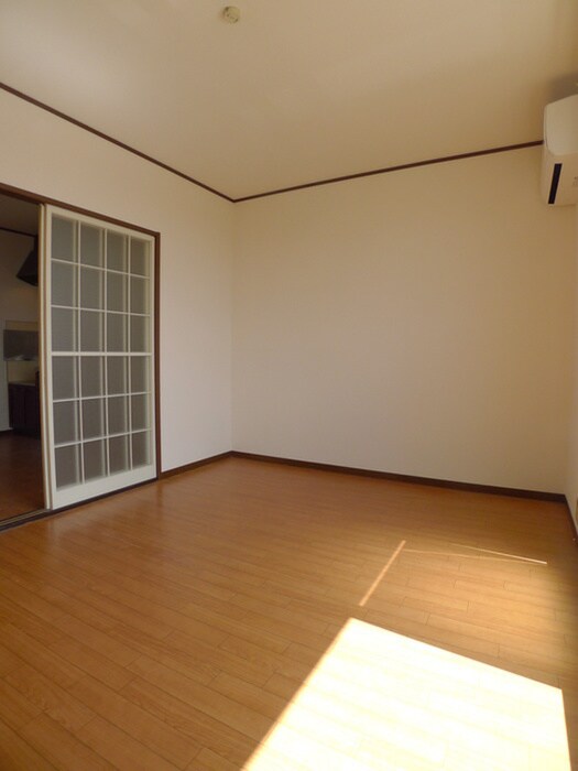 物件内観写真10　(居室)