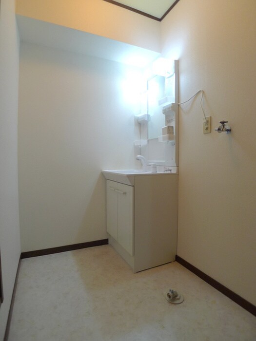 物件内観写真13　(洗濯機置場)