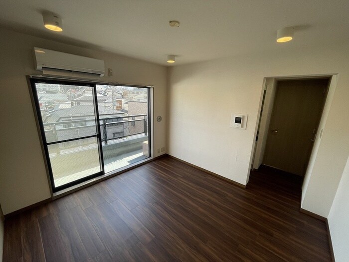 物件内観写真3　(居室)