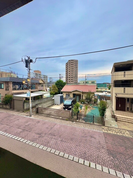 物件内観写真14　(室内からの展望)