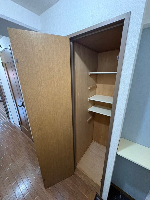 物件内観写真15　(靴箱)